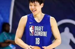 九游下载中心赛前体能课后；上海久事内部沟通备战NBA常规赛；媒体盛赞；资深球员宣示担当的简单介绍